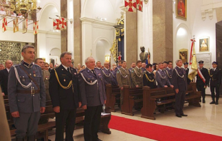 Uroczystości jubileuszowe rozpoczęły się mszą świętą w Katedrze Polowej Wojska Polskiego w Warszawie