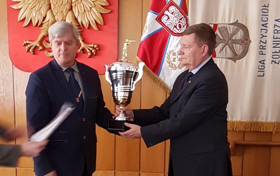 Puchar dla Małopolskiej OW LOK 