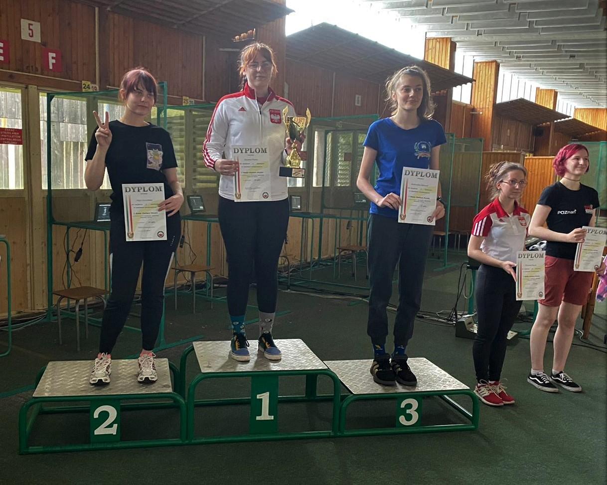od lewej: Maja Jarosińska (Gwardia Zielona Góra), Zuzanna Pierko (Tarcza Goleniów),Aleksandra Moiczek (CBK Cieszyn), Weronika Paszek (ZTS Tychy), Dominika Borsuk (Dwór Grunwaldzki Poznań).