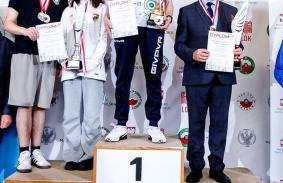 Przedstawiciele regionów / woj .na podium